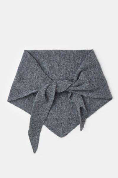 TRIANGLE SCARF
