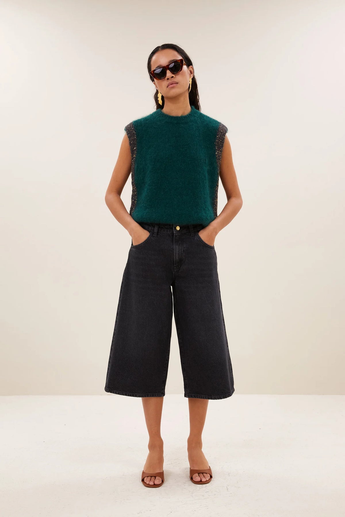 MOWI BERMUDA SHORTS