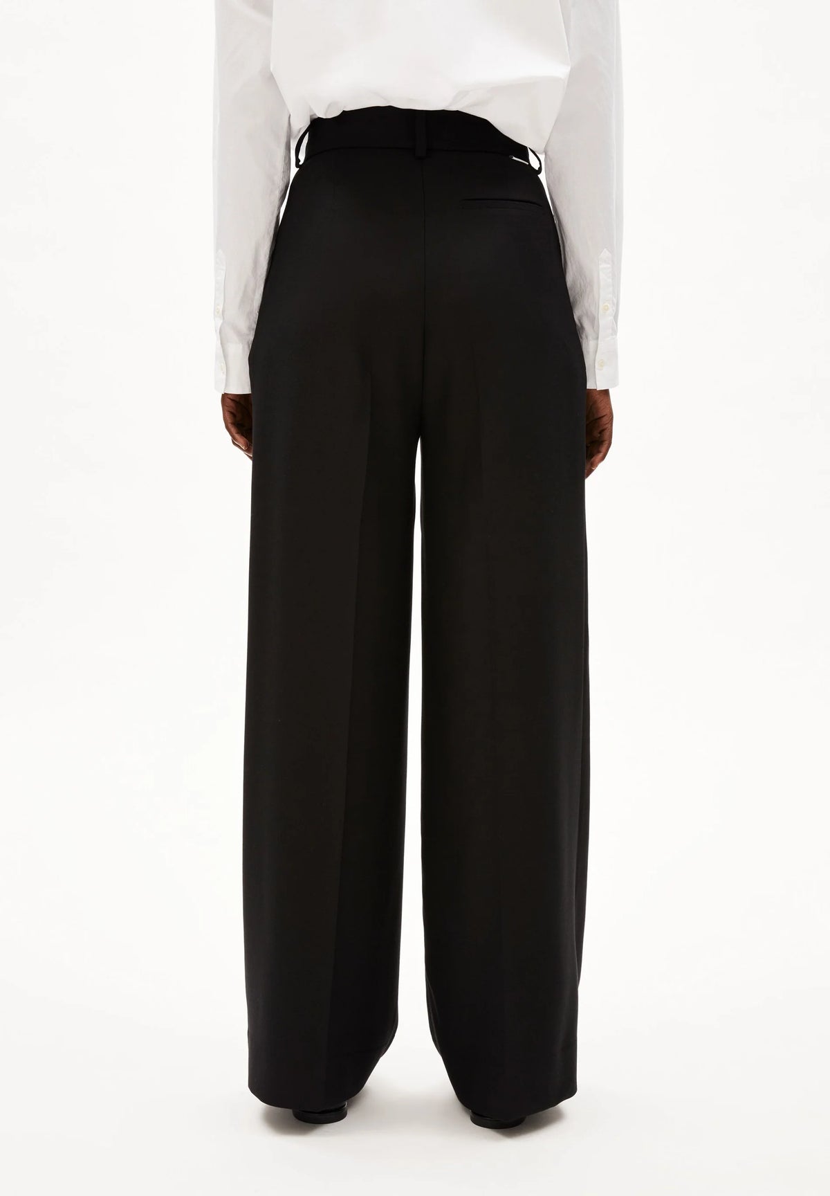 KAAYLA PANT