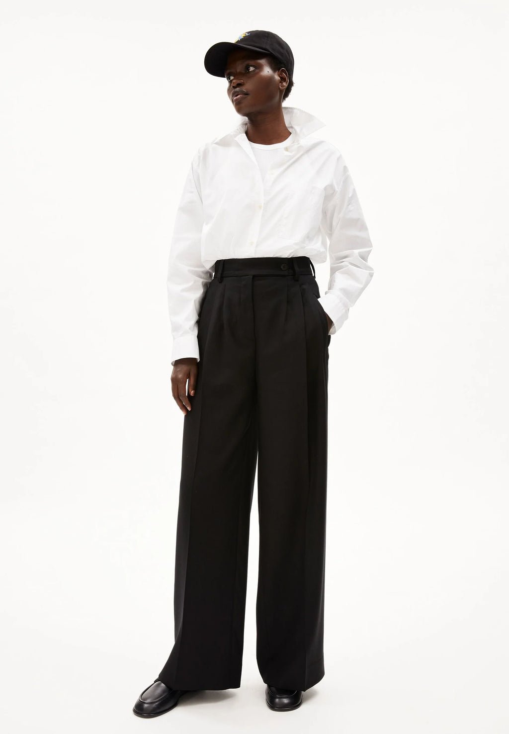 KAAYLA PANT