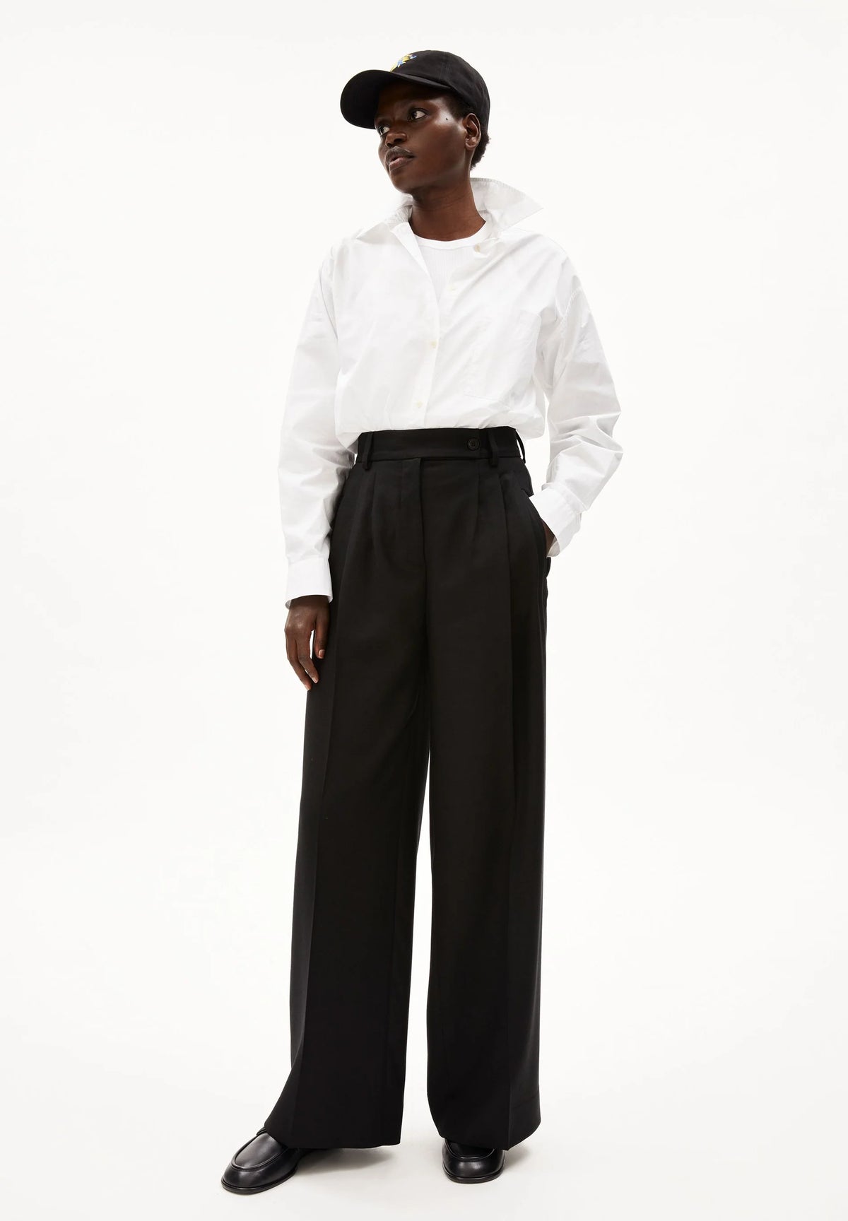 KAAYLA PANT