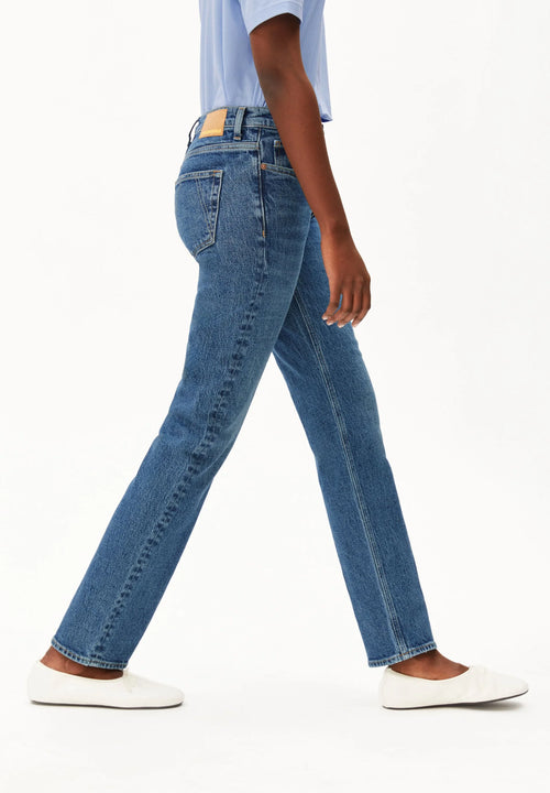 CARENAA MID STRAIGHT JEAN