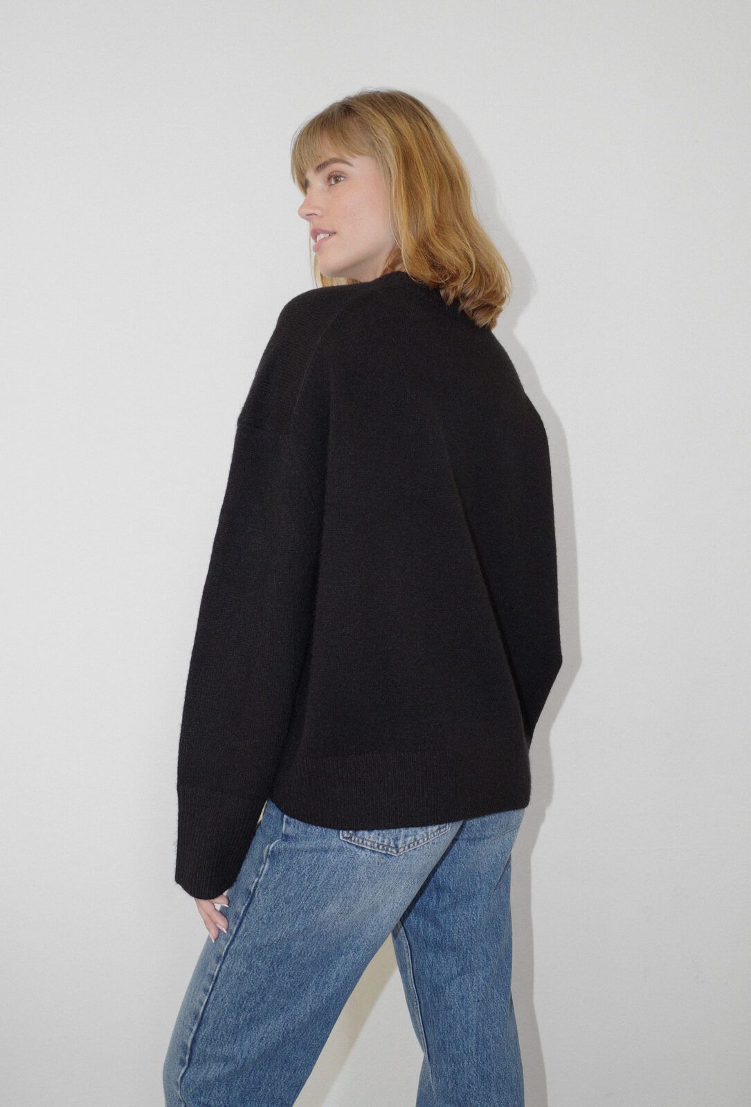 OLOL O-NECK KNIT