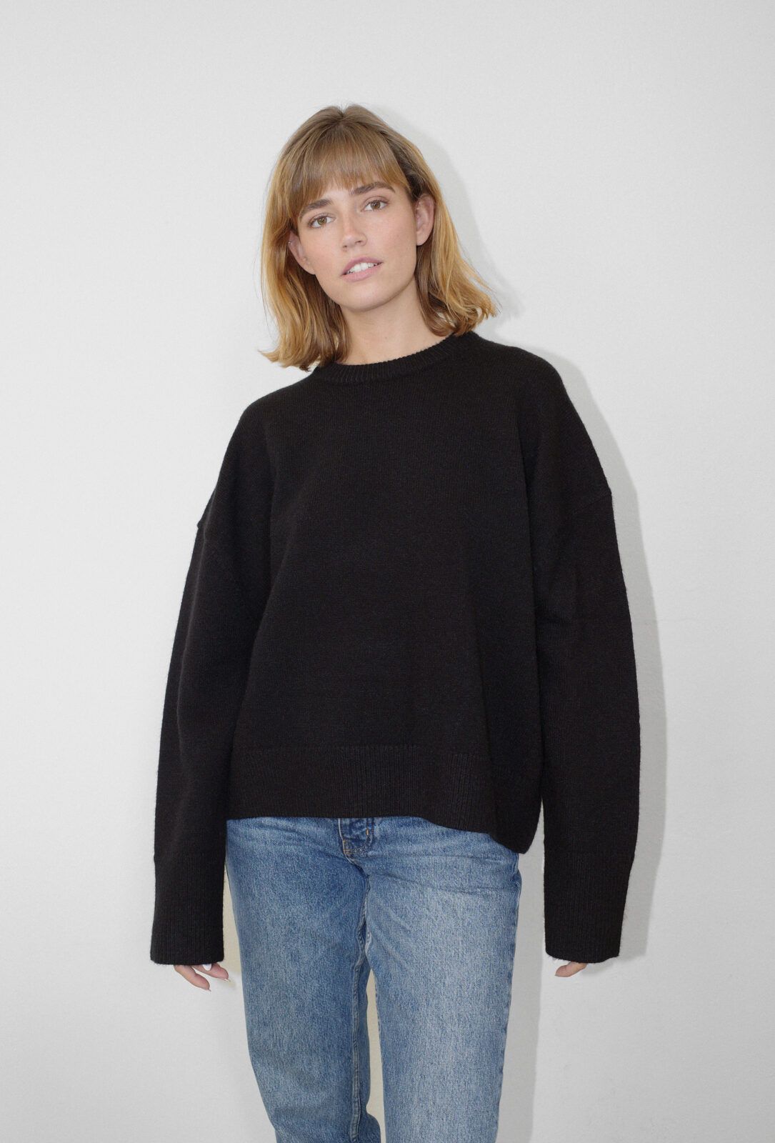 OLOL O-NECK KNIT