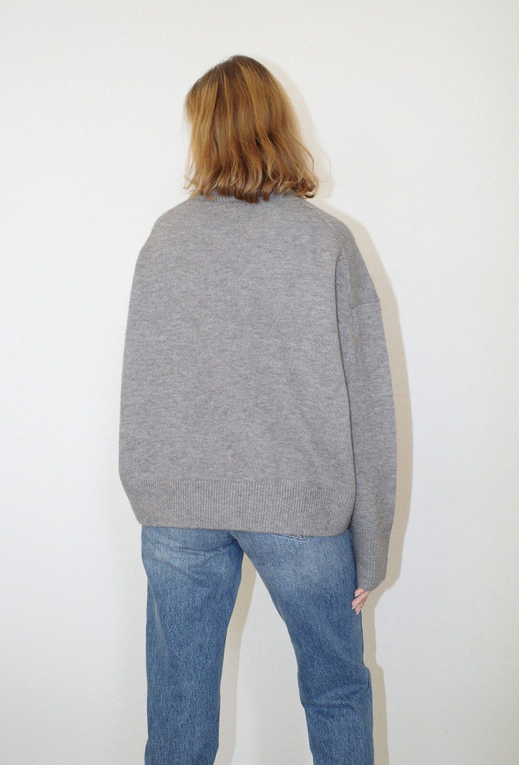 OLOL O-NECK KNIT